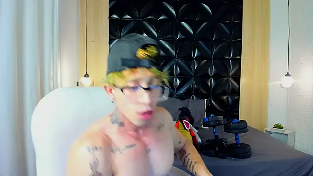 Snapshot of Adam_Skye chatting on 14, 5, 2026 Adam Skye online show from 14, 5, 2026