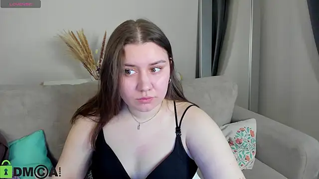 Maya Raay online show from 4, 4, 2026