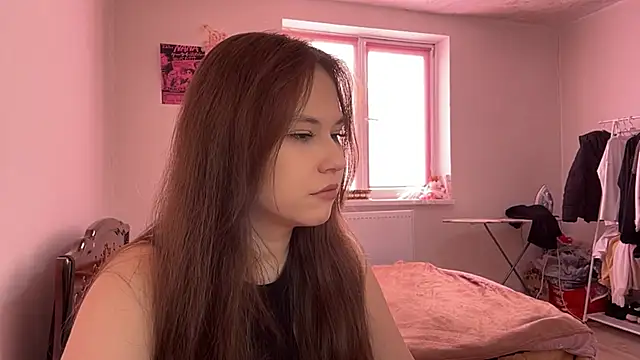 NyelleSpir online show from 4, 4, 2026