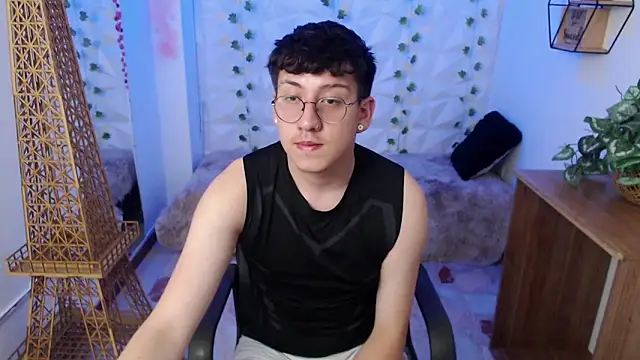 Snapshot of Evan_Connell chatting on 28, 3, 2026 Evan Connell online show from 28, 3, 2026