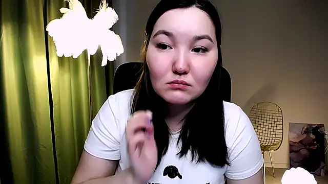 Snapshot of CamilaMartiez chatting on 30, 4, 2026 CamilaMartiez online show from 30, 4, 2026