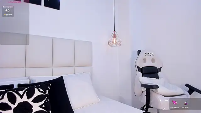Snapshot of Megan_Brunette2 chatting on 10, 7, 2026 Megan Brunette2 online show from 10, 7, 2026