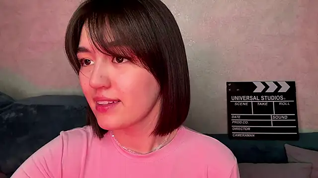 Snapshot of lilysolar chatting on 10, 5, 2026 lilysolar online show from 10, 5, 2026