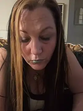 Queenemerald online show from 1, 4, 2026