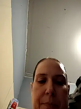 Snapshot of 023thickandjuicy07 chatting on 5, 4, 2026 023thickandjuicy07 online show from 5, 4, 2026