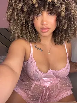 Snapshot of Kendra_curly chatting on 8, 5, 2026 Kendra curly online show from 8, 5, 2026