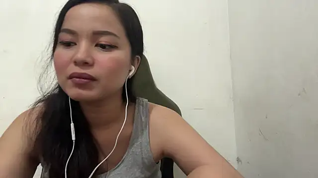 Snapshot of ChristenaShogren chatting on 5, 6, 2026 ChristenaShogren online show from 5, 6, 2026