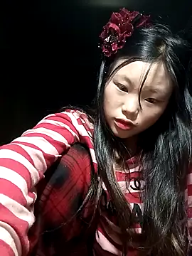 Snapshot of Snow-queen chatting on 6, 4, 2026 Snow-queen online show from 6, 4, 2026
