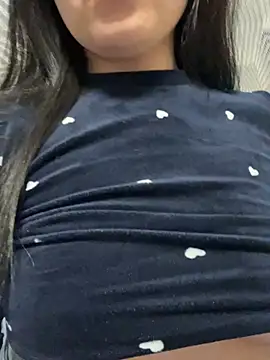 Velliaa online show from 8, 4, 2026