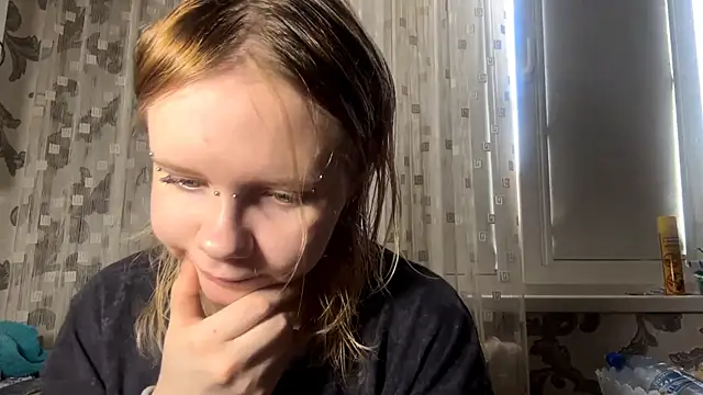 Snapshot of KrystenHoye chatting on 27, 3, 2026 KrystenHoye online show from 27, 3, 2026