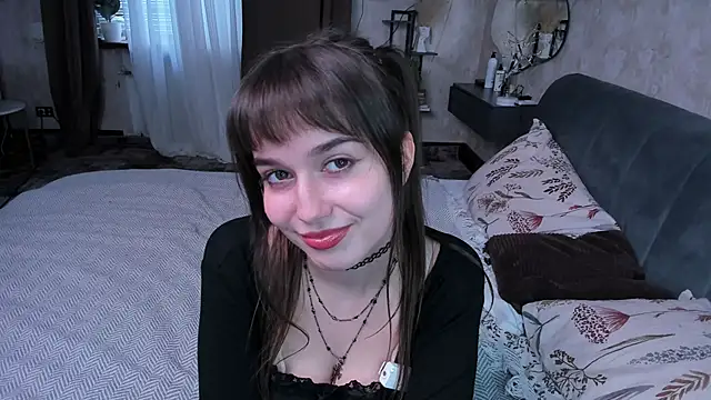 LaelIvie online show from 19, 4, 2026