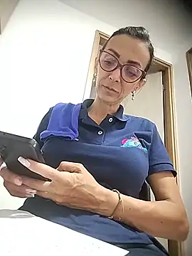 AlanaBrunetteX X online show from 20, 6, 2026
