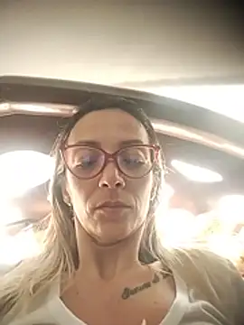 AlanaBrunetteX X online show from 28, 6, 2026