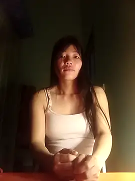 Snapshot of -Quyny- chatting on 7, 4, 2026 -Quyny- online show from 7, 4, 2026