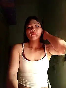 Snapshot of -Quyny- chatting on 12, 4, 2026 -Quyny- online show from 12, 4, 2026