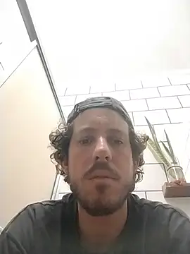 Surfista0012 online show from 15, 7, 2026