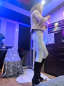 DomMONIKA online show from 7, 4, 2026