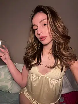 CamilaaLove online show from 16, 4, 2026