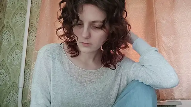 ShirleyNibbs online show from 4, 4, 2026