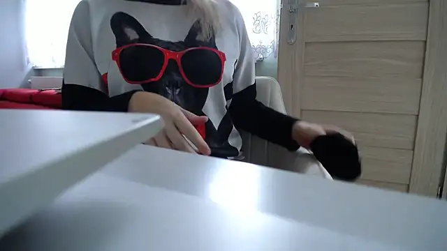 Sexi--Milf online show from 25, 1, 2025