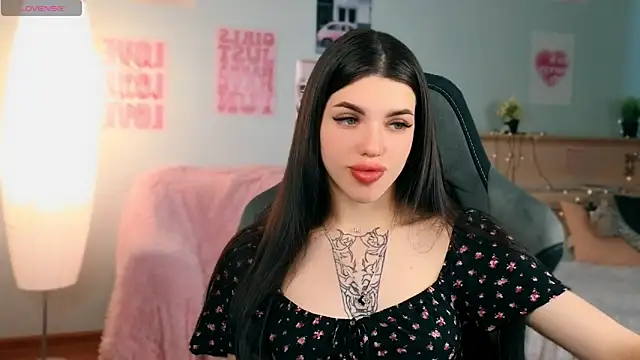 Snapshot of molly_rettyy chatting on 17, 5, 2026 molly rettyy online show from 17, 5, 2026