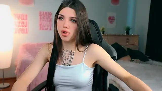 Snapshot of molly_rettyy chatting on 12, 6, 2026 molly rettyy online show from 12, 6, 2026