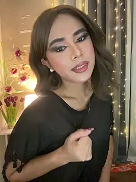  Flirtyprincess  online show from 18, 5, 2026