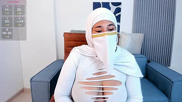 Thalia hala online show from 4, 5, 2026