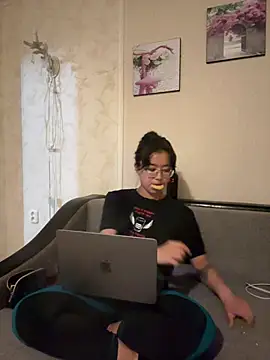 Z Milll online show from 7, 6, 2026