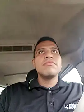 Snapshot of Julian411 chatting on 30, 3, 2026 Julian411 online show from 30, 3, 2026