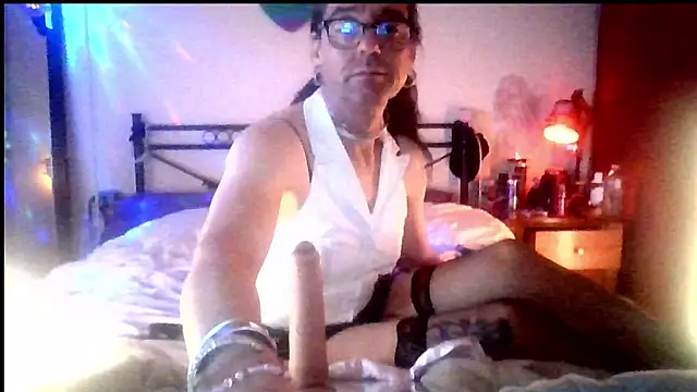 courtney1982 online show from 7, 8, 2026