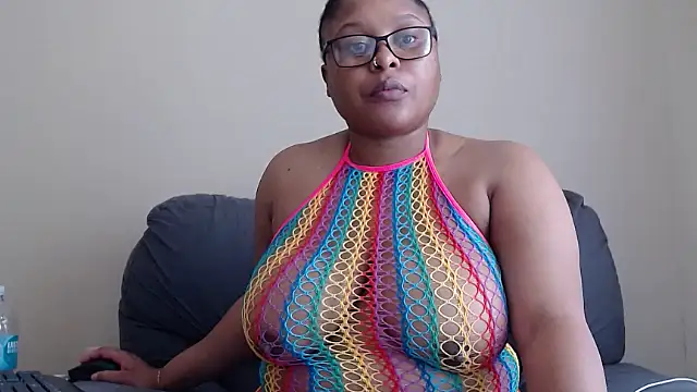 xxZoeyx online show from 5, 11, 2025