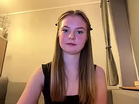 Snapshot of MargaretCutegirl chatting on 13, 4, 2026 MargaretCutegirl online show from 13, 4, 2026