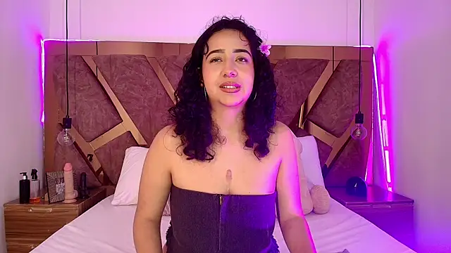 Snapshot of bella_swwan_ chatting on 29, 5, 2026 bella swwan online show from 29, 5, 2026