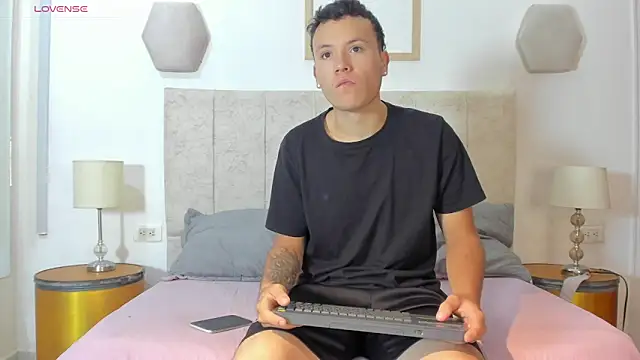  blowsex  online show from 7, 4, 2026