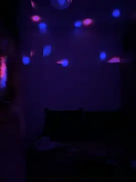 Ruyaaqueen online show from 31, 3, 2026