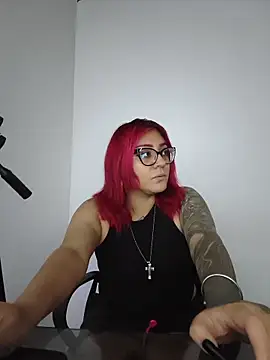 Violett Sykes online show from 25, 4, 2026