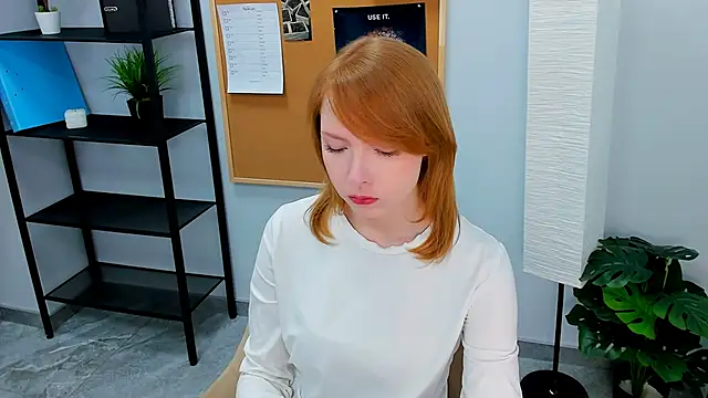 CherryCrushLove online show from 18, 4, 2026