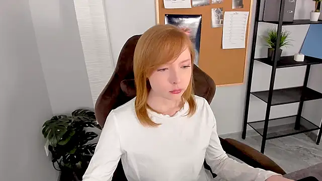 CherryCrushLove online show from 30, 4, 2026