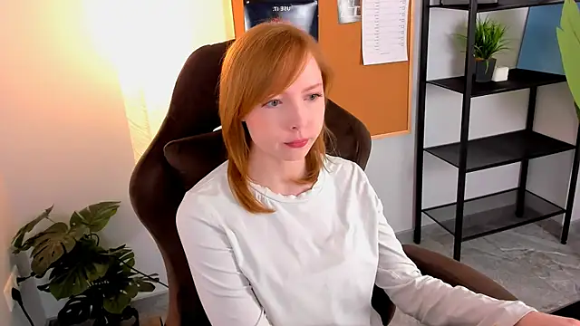 CherryCrushLove online show from 3, 5, 2026