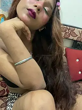 Snapshot of Cutiepie- chatting on 12, 5, 2026 Cutiepie- online show from 12, 5, 2026