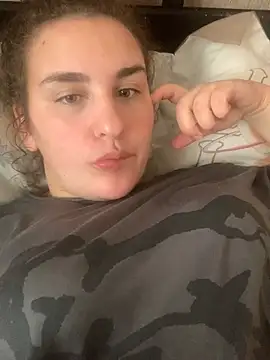 Snapshot of katrisya chatting on 31, 3, 2026 katrisya online show from 31, 3, 2026