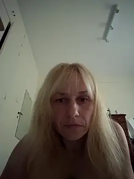 RinaSunX online show from 21, 4, 2026