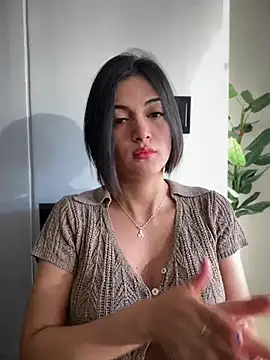Snapshot of SeleneHale chatting on 8, 6, 2026 SeleneHale online show from 8, 6, 2026