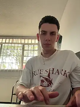 Liam Fiire online show from 30, 4, 2026