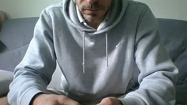 Snapshot of Valmont3340 chatting on 6, 5, 2026 Valmont3340 online show from 6, 5, 2026