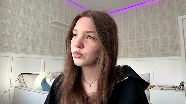 CassondraBern online show from 7, 4, 2026