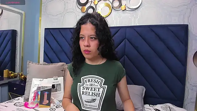 Snapshot of Kaira_luxury chatting on 25, 4, 2026 Kaira luxury online show from 25, 4, 2026