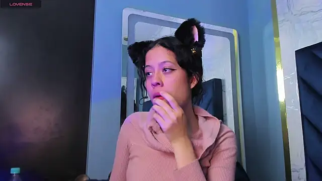 Snapshot of Kaira_luxury chatting on 18, 6, 2026 Kaira luxury online show from 18, 6, 2026