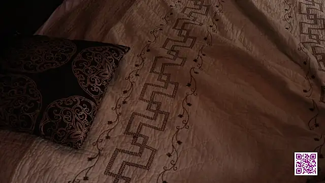 Snapshot of MellowEva chatting on 15, 4, 2026 MellowEva online show from 15, 4, 2026